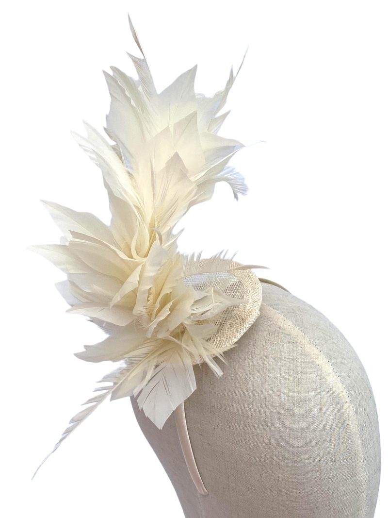 Cream Feather Curl Fascinator - Image 4