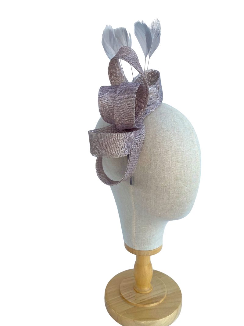 Elegant Grey Sinamay Bow Fascinator - Image 2