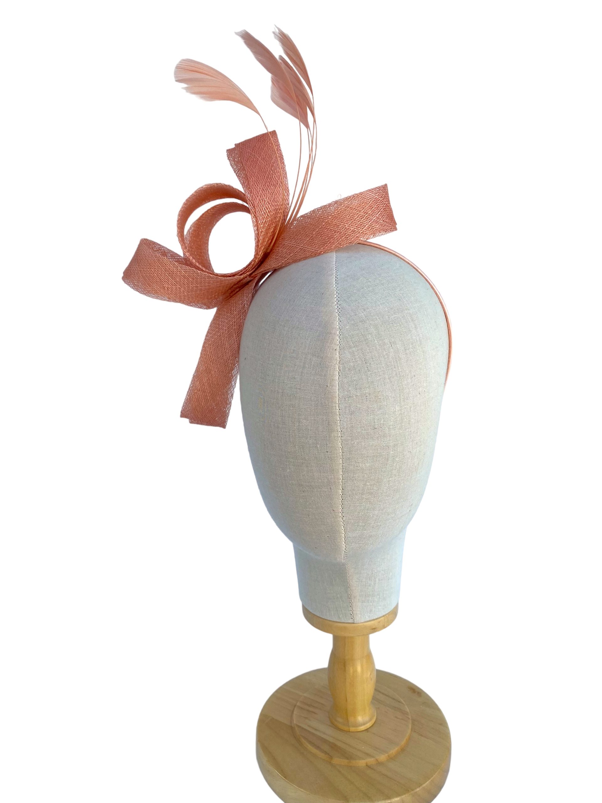 Elegant Salmon Pink Sinamay Bow Fascinator - Image 4