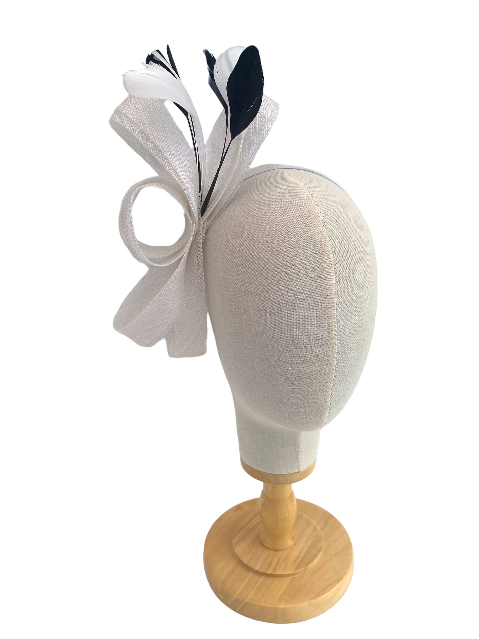 White Elegant Sinamay Fascinator With Black And White Goose Feathers - Image 4