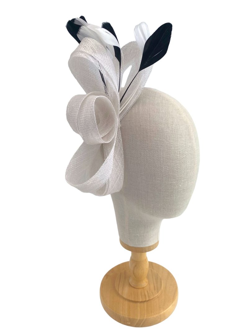 White Elegant Sinamay Fascinator With Black And White Goose Feathers - Image 3