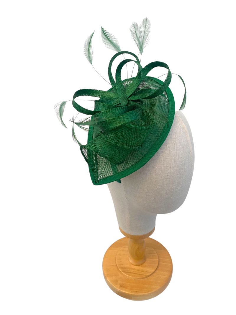 Small Emerald Green Fascinator Dainty Headpiece - Image 4